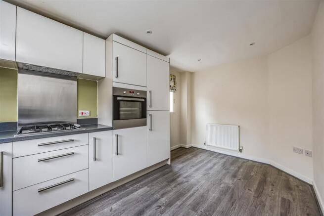 27 Guardians Way, Portsmouth-Small-PorticoMarketin