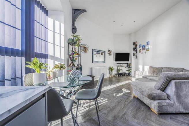 14 Radial House, Governors Walk, Portsmouth-Portic