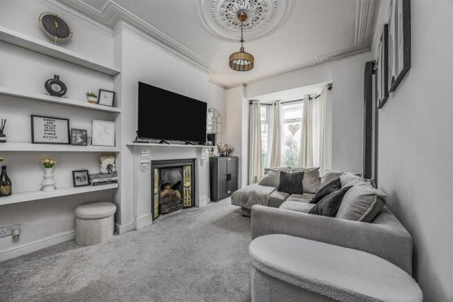 15 Lyndhurst Road, Copnor-PorticoMarketing-SoldBy-