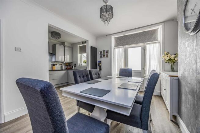 29 Salcombe Avenue, Portsmouth-Small-PorticoMarket