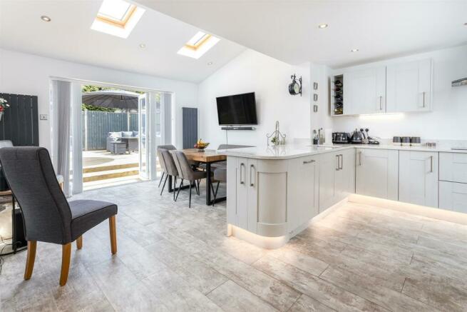 Open Plan Living Dining Kitchen