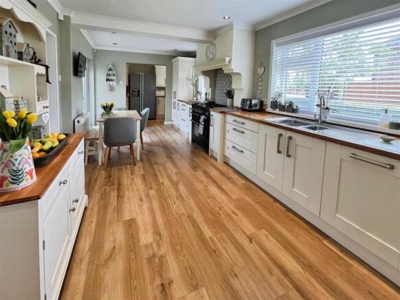Dining Kitchen