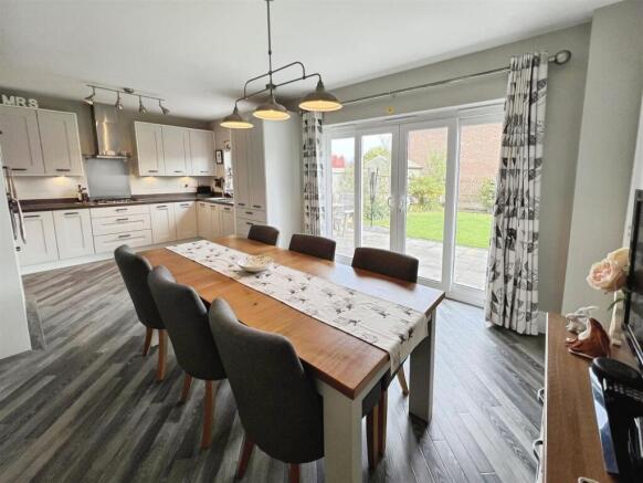 Dining Kitchen