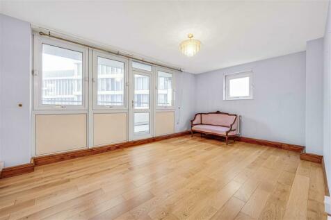 Hall Place - 3 bedroom flat for sale
