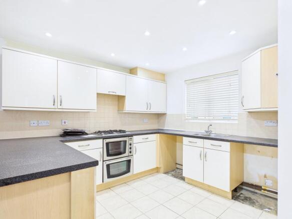 CAM01338G0-PR0152-STILL001