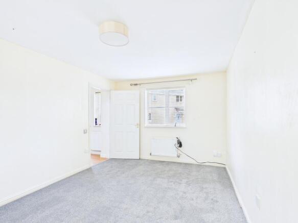 CAM01338G0-PR0152-STILL008