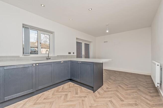 79 WATERLOO LANE, LS13 2JE-5772