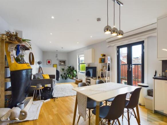 CAM02525G0-PR0054-ST