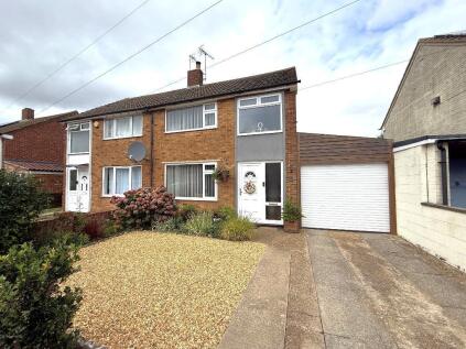Summers Road, Vauxhall Park, Luton, Bedfordshire, LU2 9HS