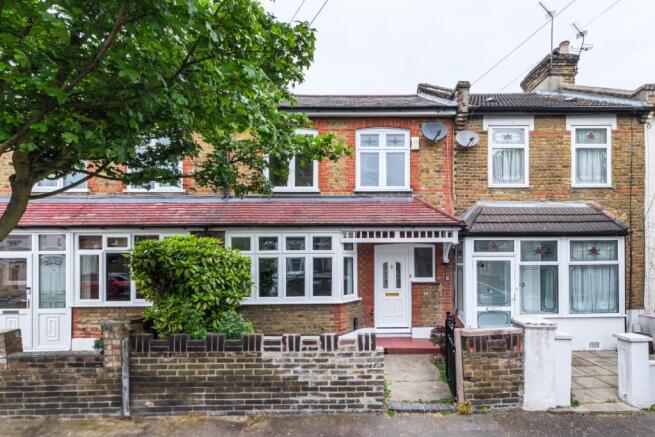 90C-TRUMPINGTON-ROAD-1
