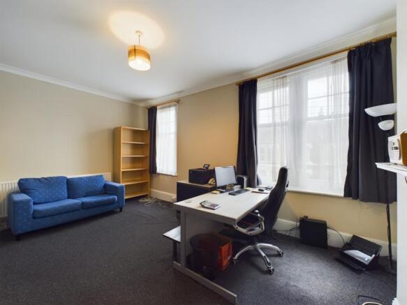 CAM03750G0-PR0019-STILL004