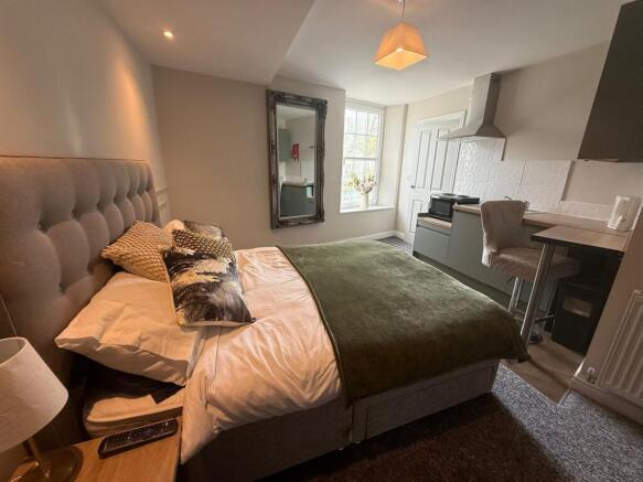 Room 3 pics.jpeg