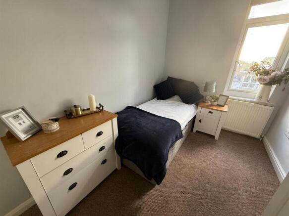 room 5 the hill 3.jpeg