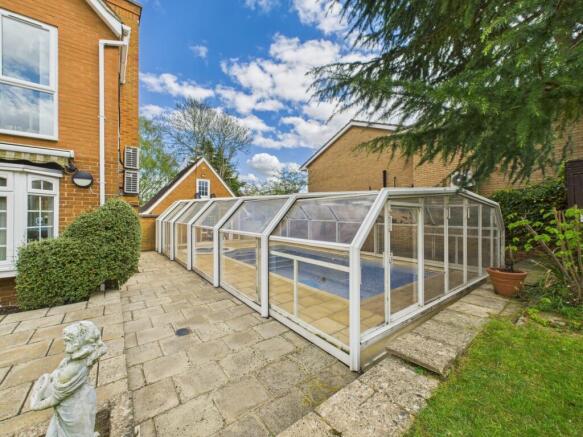 3. CAM04922G0-PR0010-STILL036