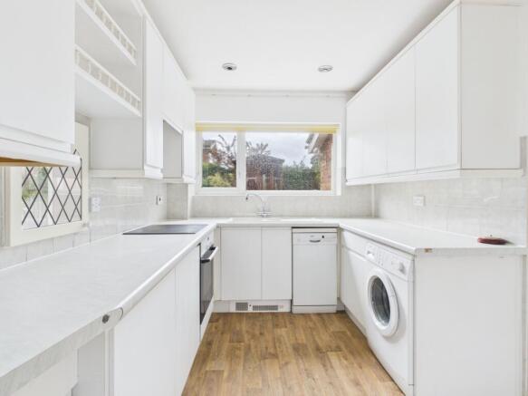 CAM04922G0-PR0083-STILL008