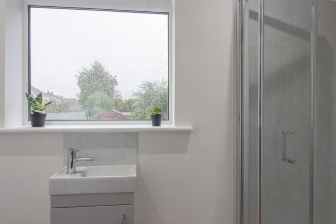 Ensuite 2 Room 2 80 Brookhill Street