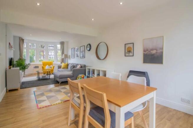 Lrg_bh78awqa2_551023_883600145340604416