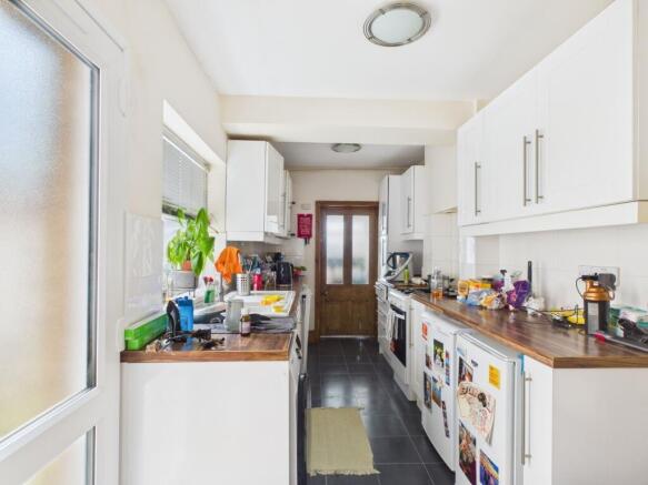 CAM04922G0-PR0073-STILL004