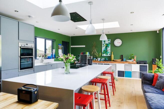 Kitchen/dining/family room