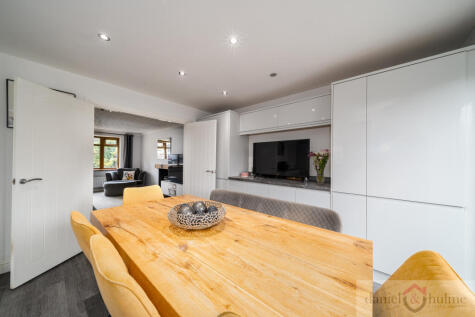 Foxfield, Clay Lake, Endon, Staffordshire, ST9 9BU