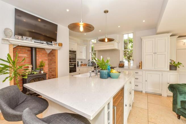 Kitchen/ Dining/ Family Room