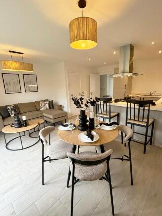 Kitchen/Dining Area