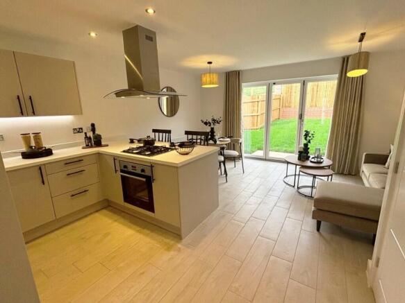 Kitchen/Dining Area