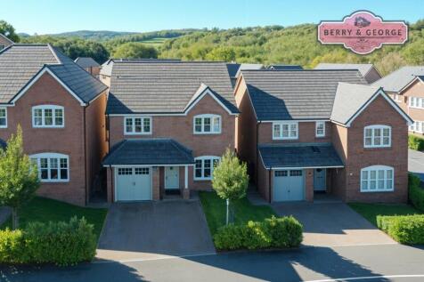 Clos Emlyn, LL29 8EH