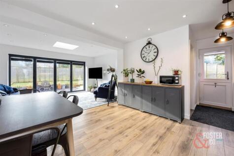 Flower Farm Close, Henfield