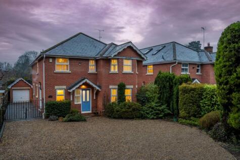 Circle Hill Road, Crowthorne, RG45