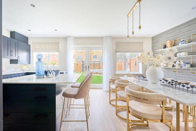 Sleek & stylish open plan kitchen diner