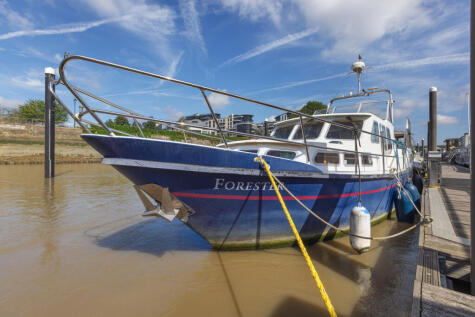 Imperial Wharf Marina, London, SW6