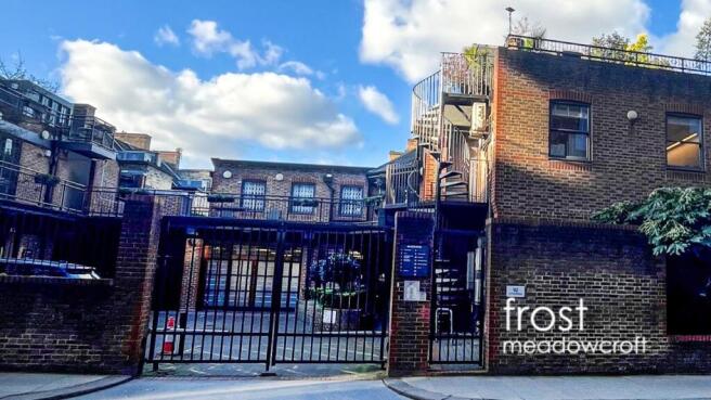 Unit 13 92 Lots Road Chelsea SW10.JPG