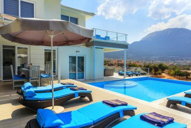 Sunbathing Terraces
