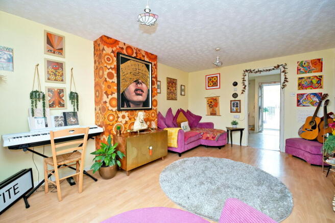 Photo 3