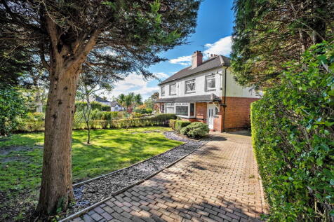 Wensley Drive,  Leeds, LS7 2LT