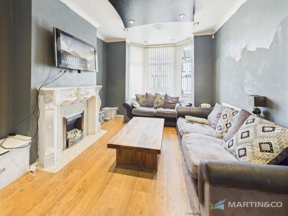 CAM02318G0-PR0472...