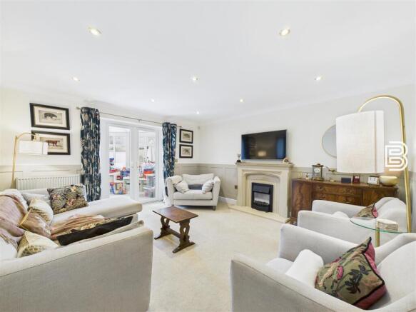 Living Room.jpg
