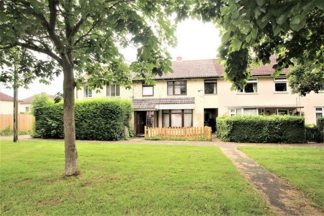 6 Bedroom Mid-Terrace House - Investment Opportun