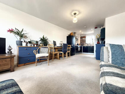 St. Lucia Crescent, Bristol, BS7