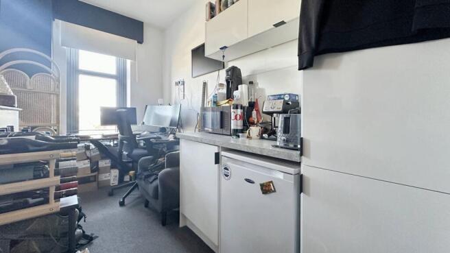 yivzt_0jKECp4j8ZEZJebg