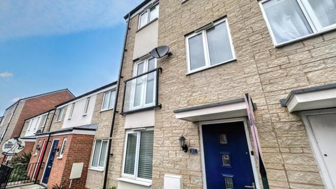 cIMzRczPl0O6i9OQJExBUw