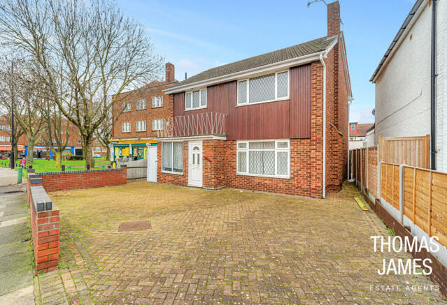 Firs Lane, three double bedrooms, external