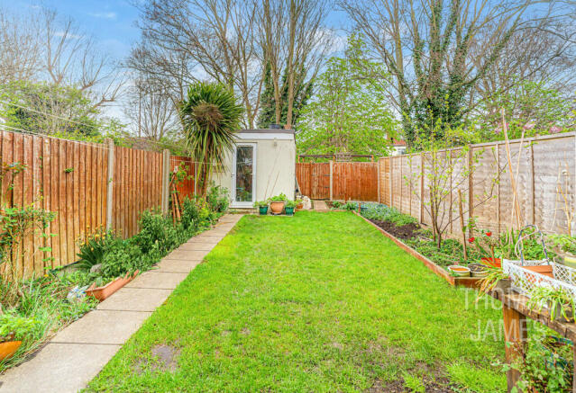 Hereward Gardens, landscaped garden