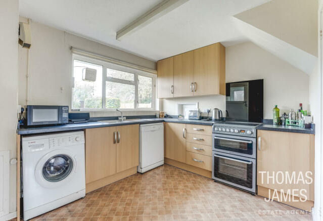 Knolles Crescent, fitted kitchen