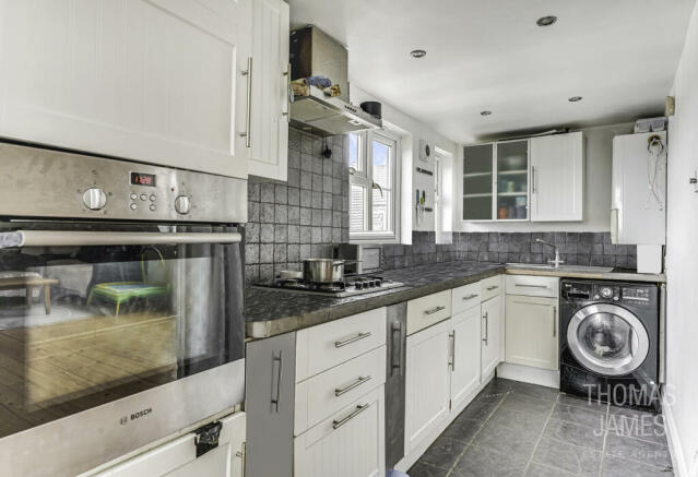 Spencer Mews, fitted kitchen