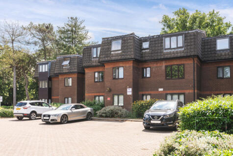 Woodridge Close, Enfield, EN2