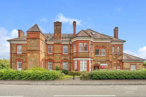 Treslian Avenue, Winchmore Hill, N21