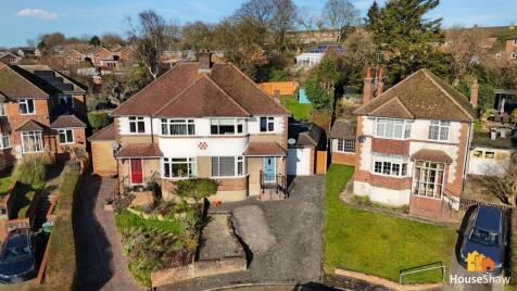 Westover Road, Downley, High Wycombe, HP13 5HX