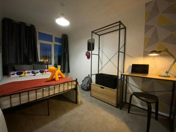 Photo 3
